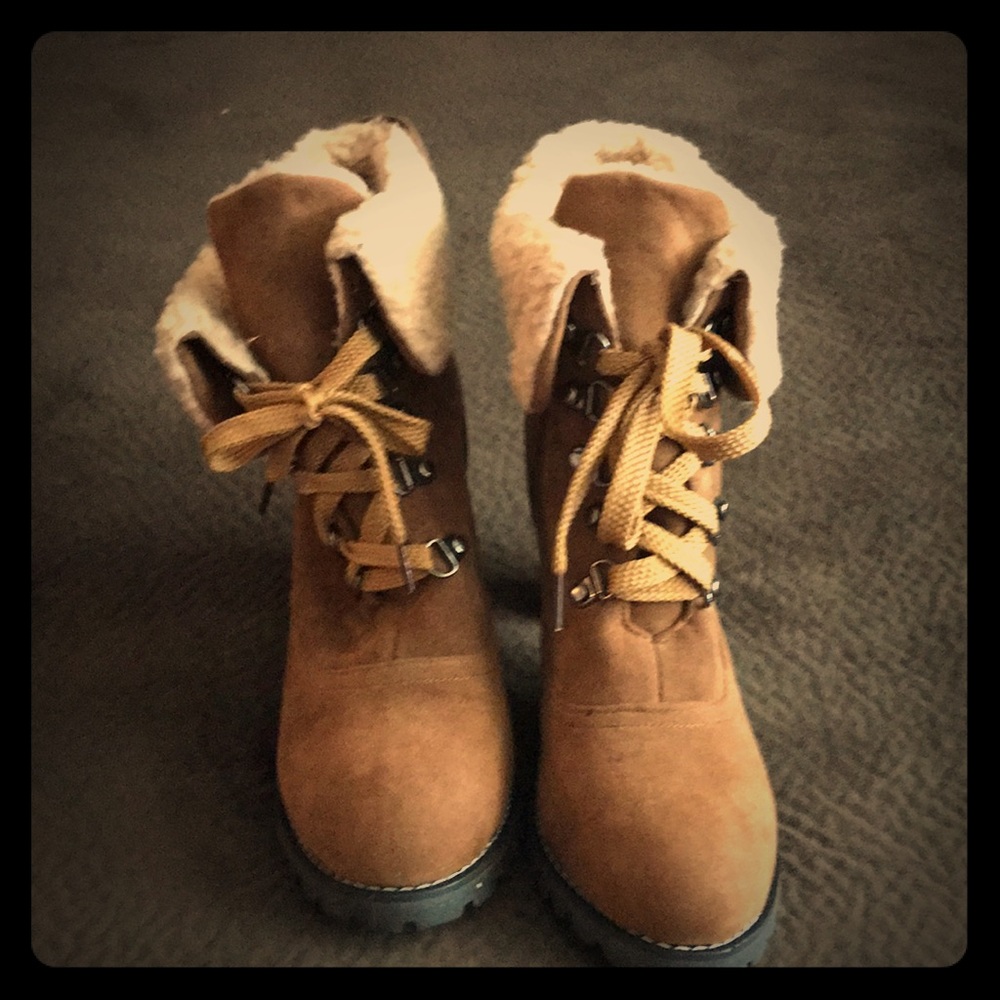Furry tie up ankle boots